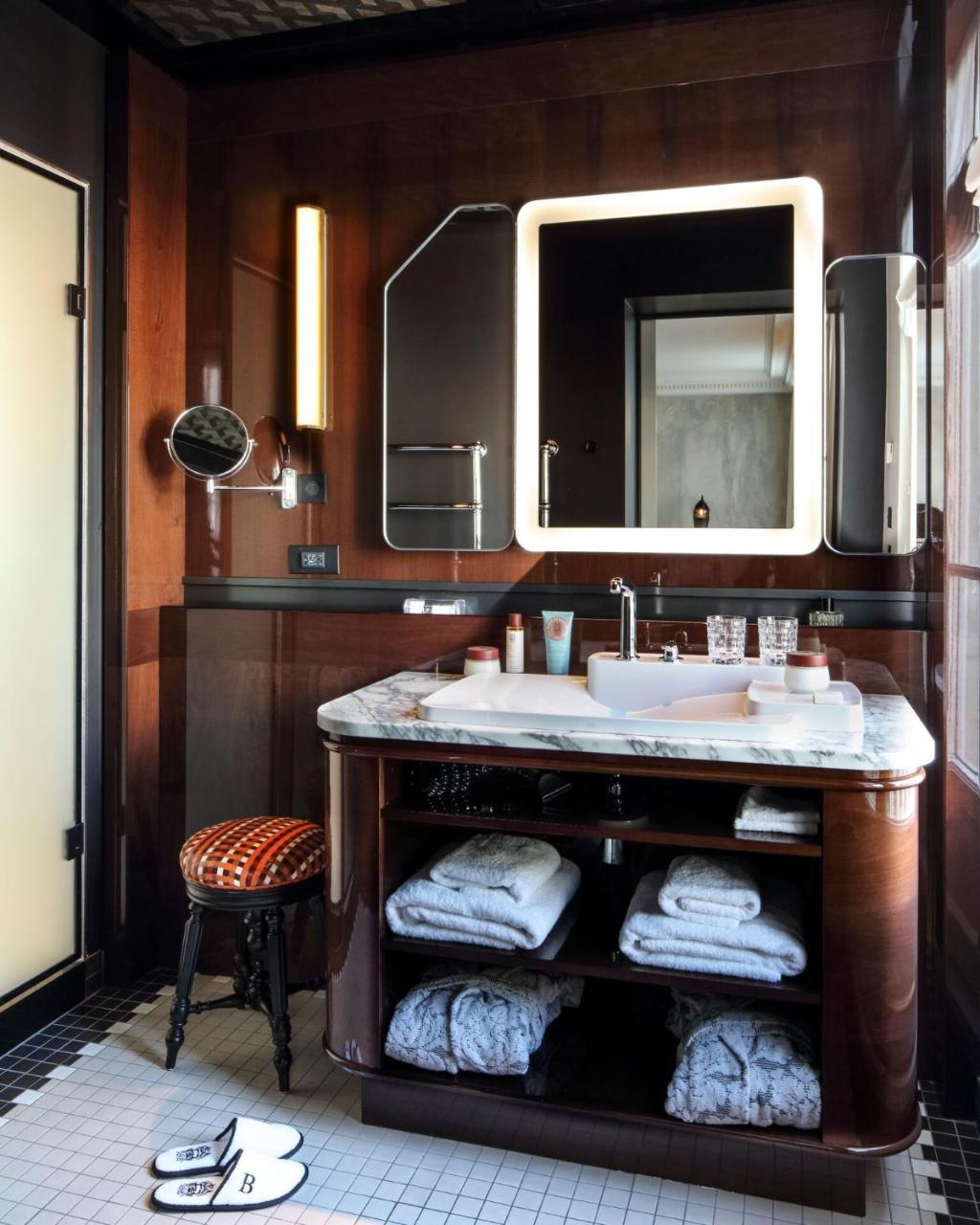 Les Bains Parigi