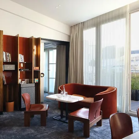 Les Bains Parigi