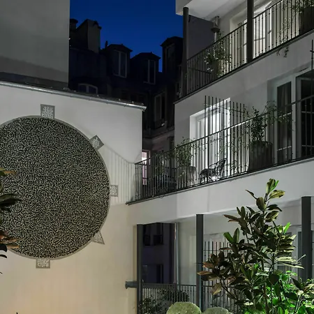 Les Bains Hotel